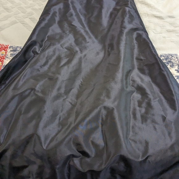 Carmen Marc Valvo Navy Silk evening full length skirt . Size 6 - Picture 8 of 8